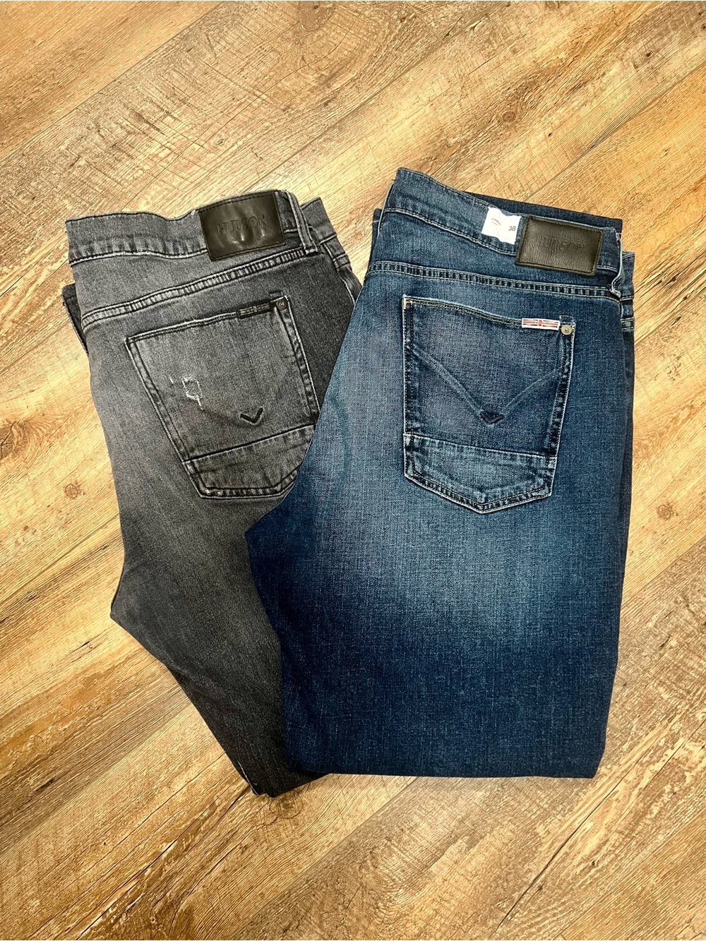Hudson Men’s Jeans Lot of 2 Size 38 Straight Leg Distressed Black & Medium Wash